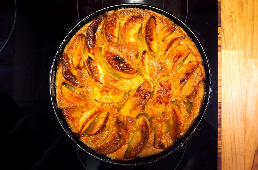 Fat apple cake just after being cooked